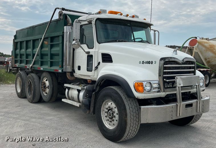 image for item DP0508 2005 Mack CV713  dump truck