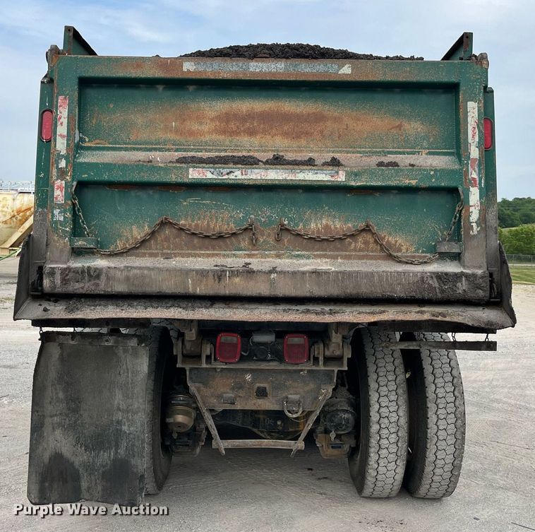 image for item DP0508 2005 Mack CV713  dump truck