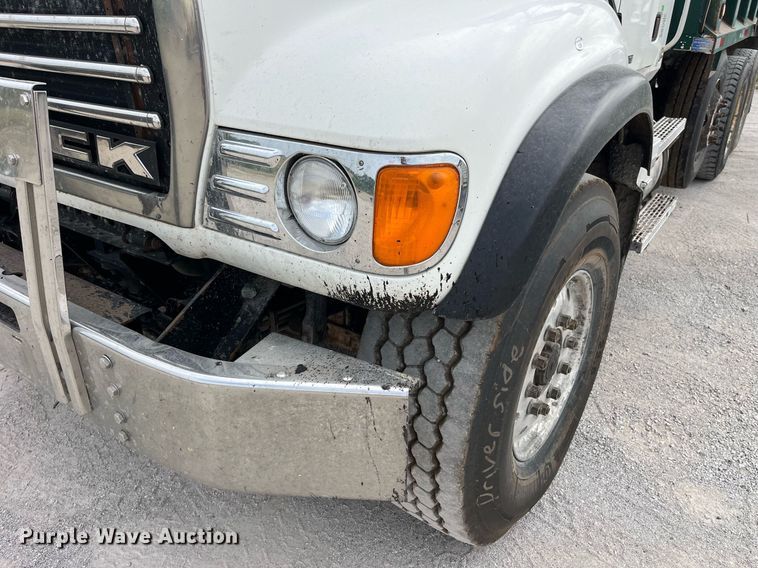 image for item DP0508 2005 Mack CV713  dump truck