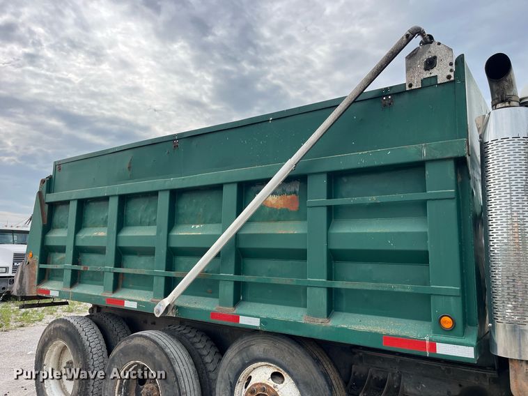 image for item DP0508 2005 Mack CV713  dump truck