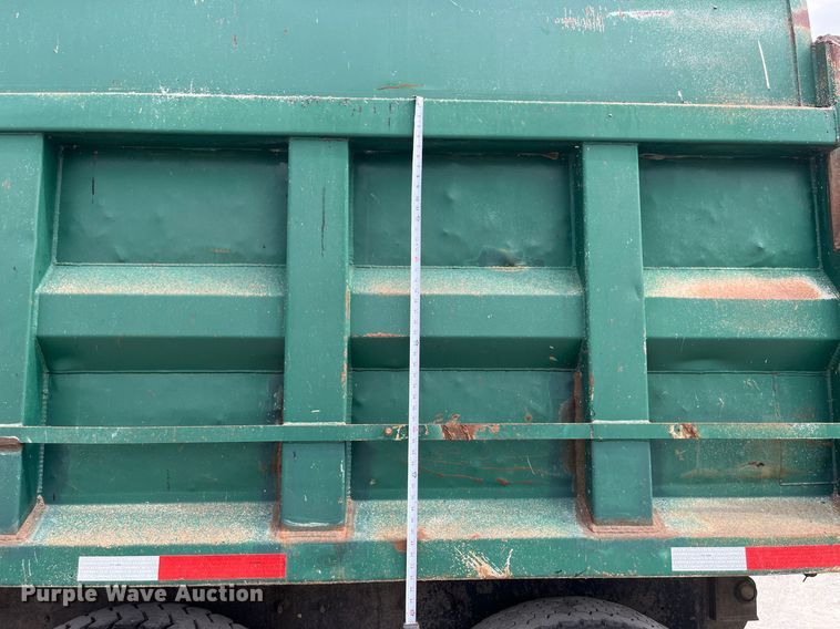 image for item DP0508 2005 Mack CV713  dump truck