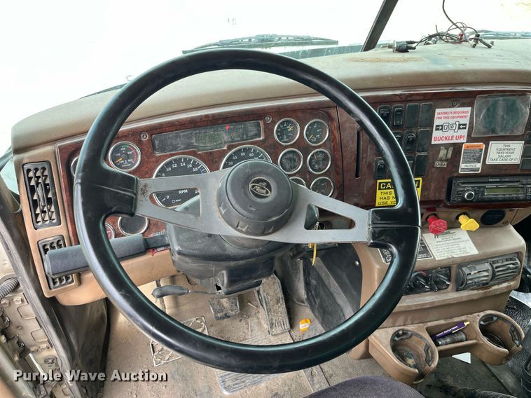 image for item DP0508 2005 Mack CV713  dump truck