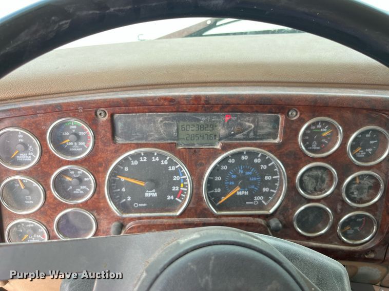 image for item DP0508 2005 Mack CV713  dump truck