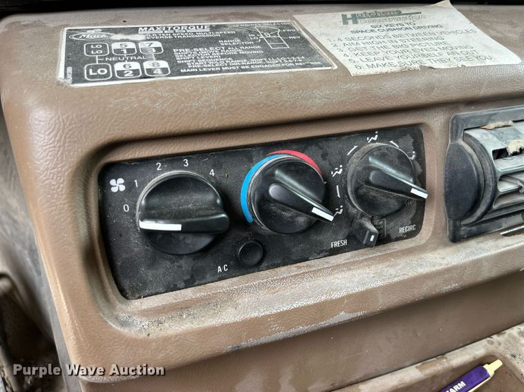 image for item DP0508 2005 Mack CV713  dump truck