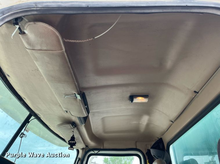 image for item DP0508 2005 Mack CV713  dump truck