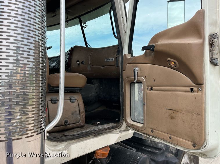 image for item DP0508 2005 Mack CV713  dump truck