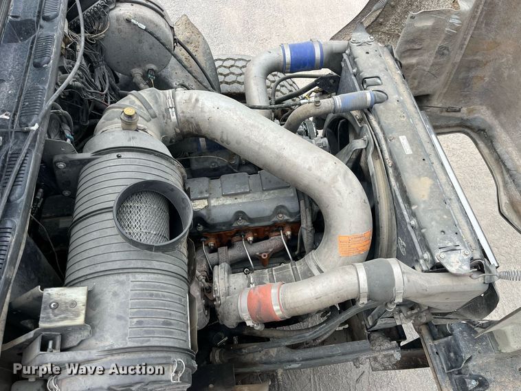 image for item DP0508 2005 Mack CV713  dump truck