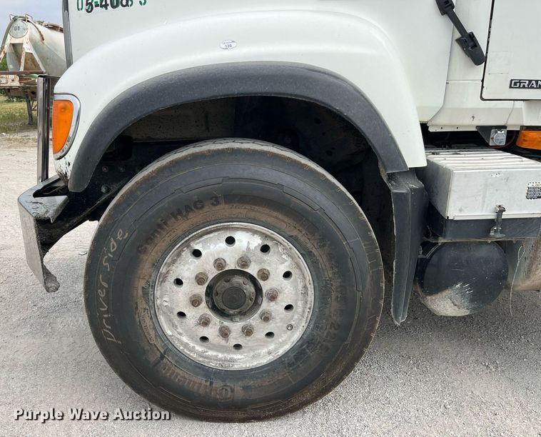 image for item DP0508 2005 Mack CV713  dump truck