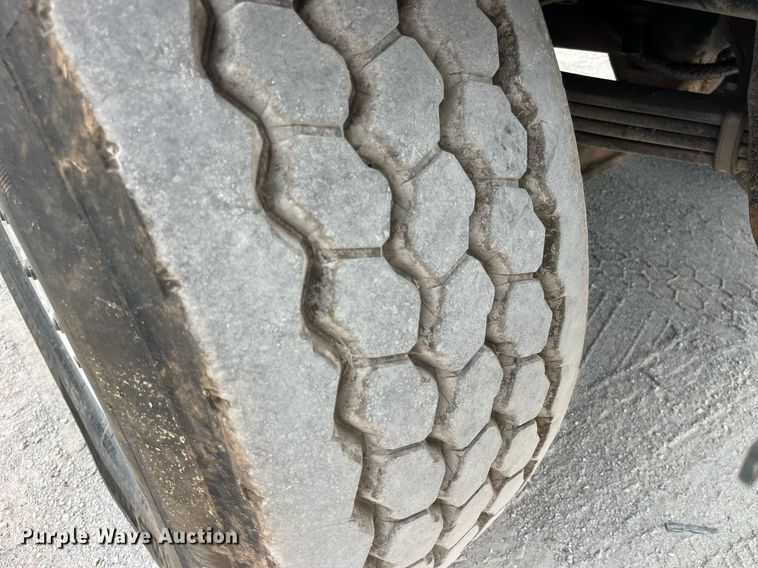 image for item DP0508 2005 Mack CV713  dump truck