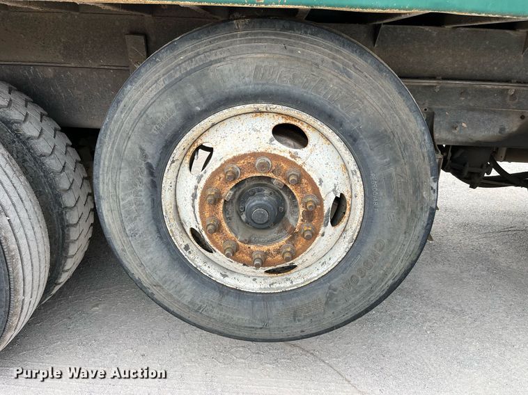 image for item DP0508 2005 Mack CV713  dump truck