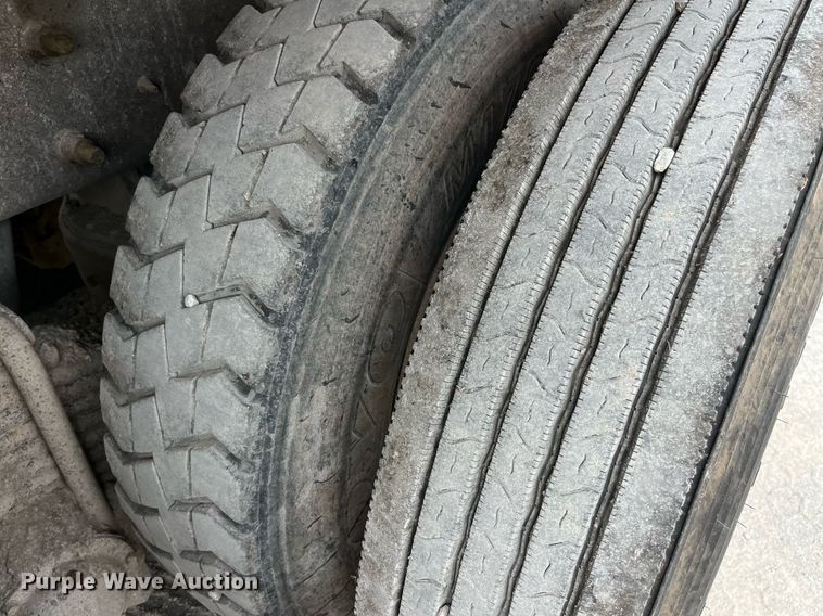 image for item DP0508 2005 Mack CV713  dump truck