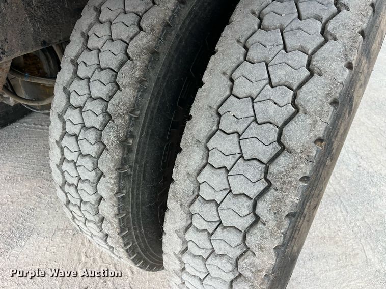 image for item DP0508 2005 Mack CV713  dump truck