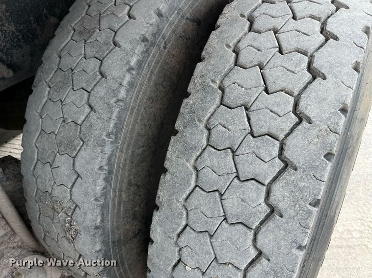 image for item DP0508 2005 Mack CV713  dump truck