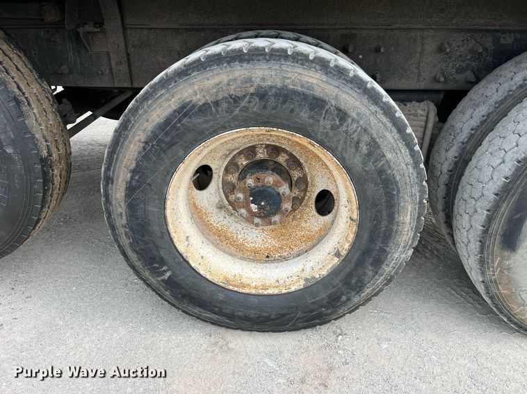 image for item DP0508 2005 Mack CV713  dump truck