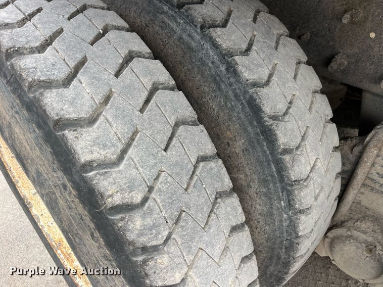 image for item DP0508 2005 Mack CV713  dump truck