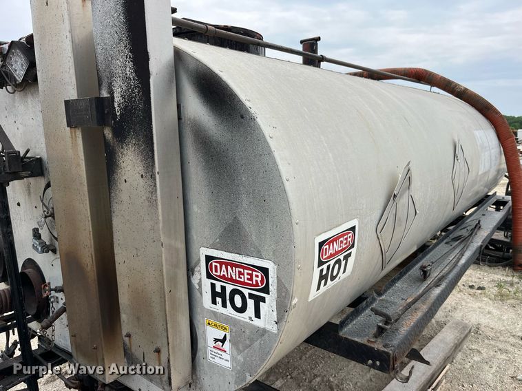 image for item DP0510 Etynre Black-Topper BT-HL  oil distributor tank bed