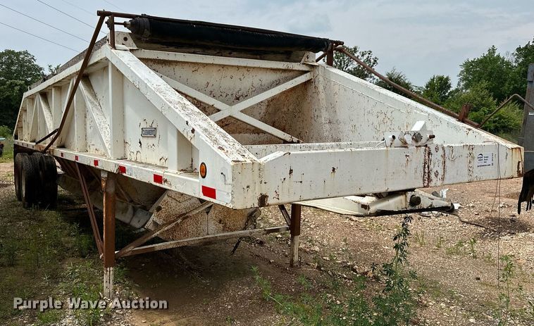 image for item DP3163 1998 Clement 3520BH  bottom dump trailer
