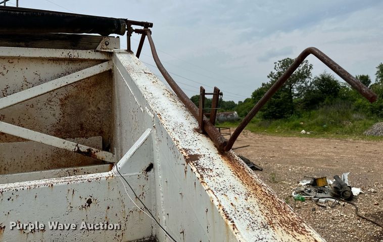 image for item DP3163 1998 Clement 3520BH  bottom dump trailer