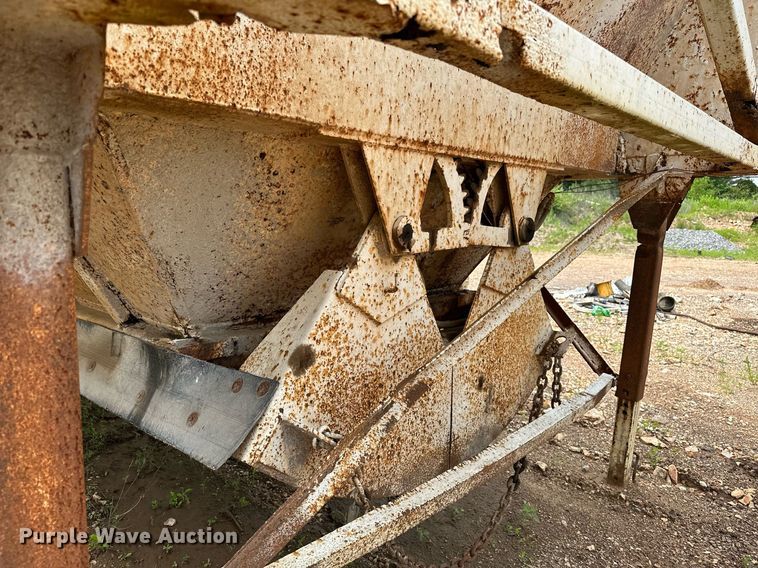 image for item DP3163 1998 Clement 3520BH  bottom dump trailer