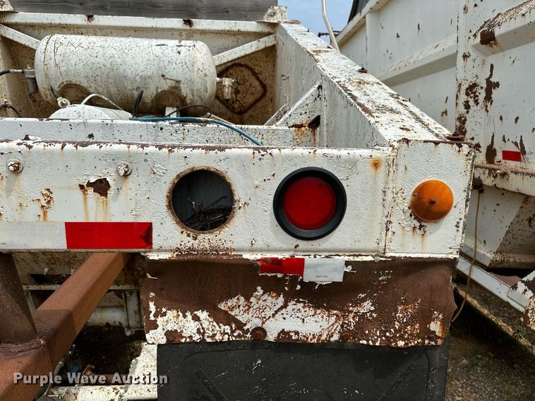 image for item DP3163 1998 Clement 3520BH  bottom dump trailer