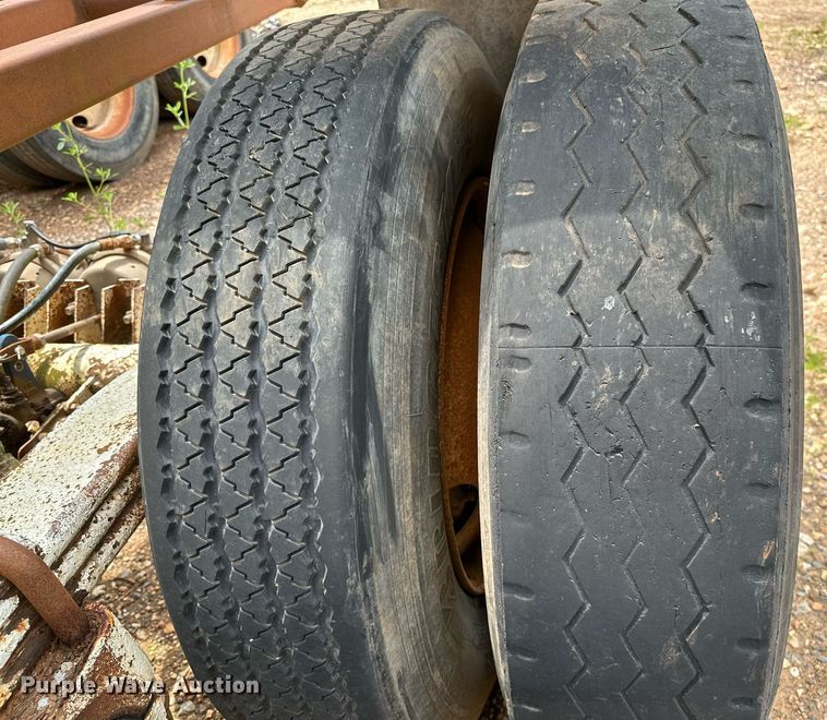 image for item DP3163 1998 Clement 3520BH  bottom dump trailer