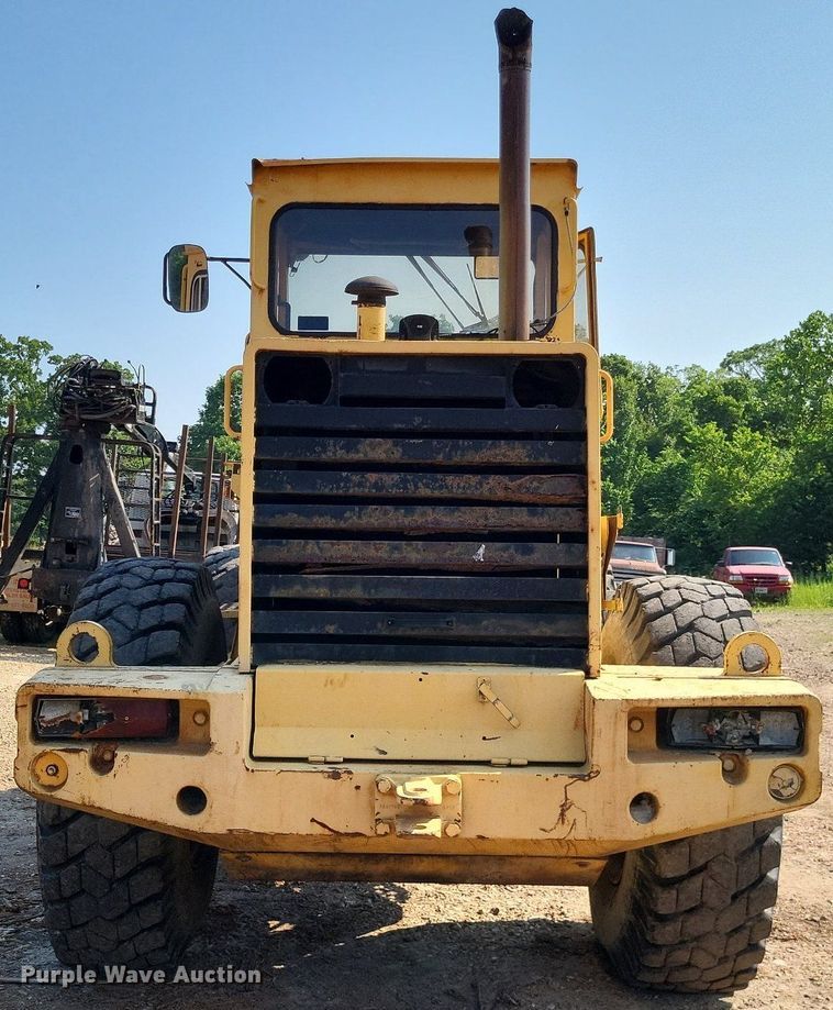 image for item DP5167 1987 Michigan L70  wheel loader