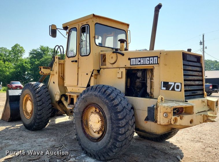 image for item DP5167 1987 Michigan L70  wheel loader