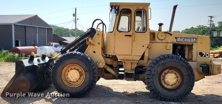 image for item DP5167 1987 Michigan L70  wheel loader