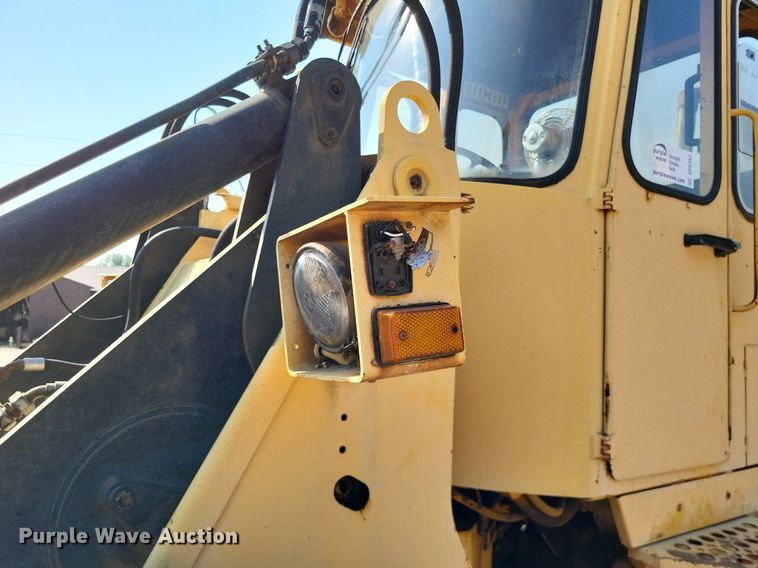 image for item DP5167 1987 Michigan L70  wheel loader