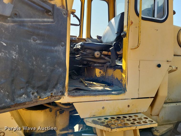 image for item DP5167 1987 Michigan L70  wheel loader