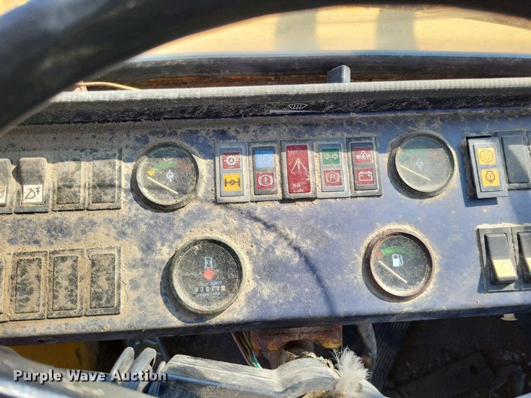 image for item DP5167 1987 Michigan L70  wheel loader