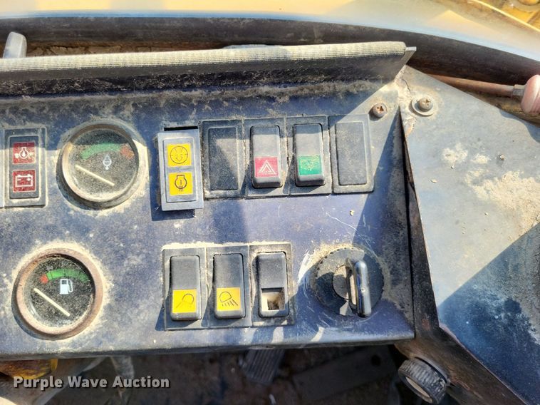 image for item DP5167 1987 Michigan L70  wheel loader