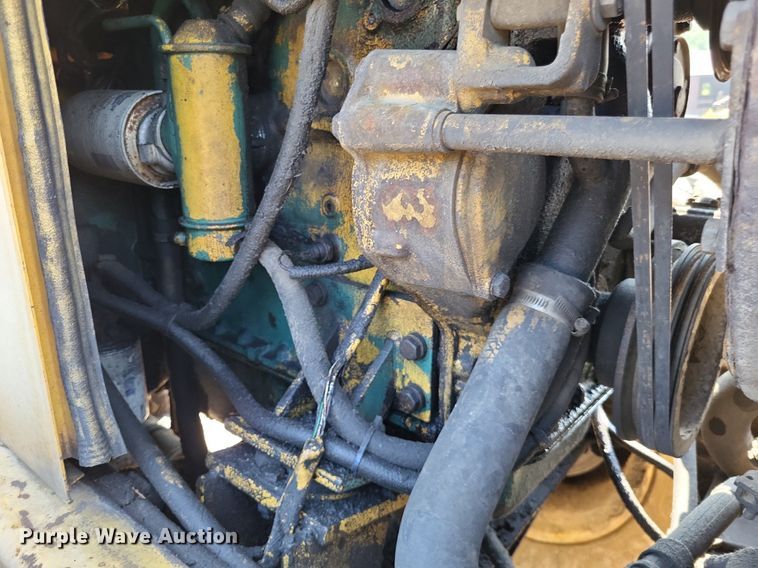 image for item DP5167 1987 Michigan L70  wheel loader