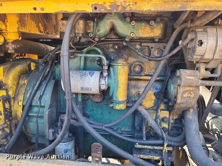 image for item DP5167 1987 Michigan L70  wheel loader