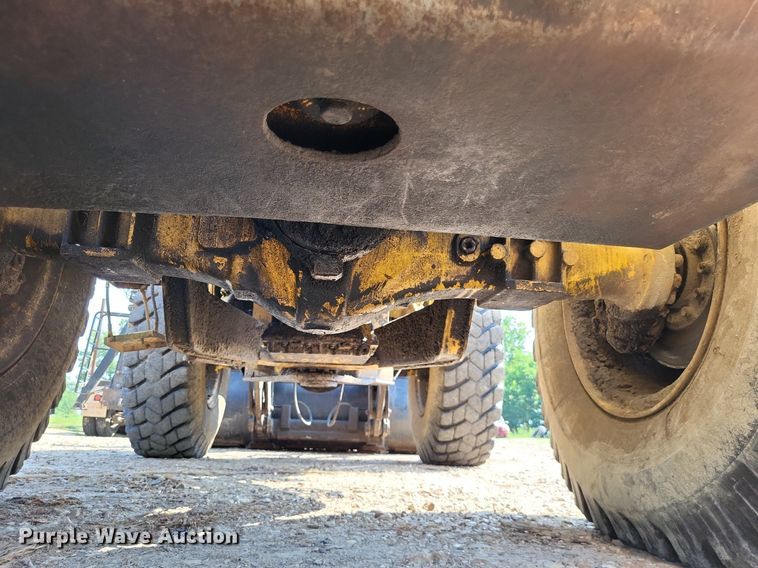 image for item DP5167 1987 Michigan L70  wheel loader