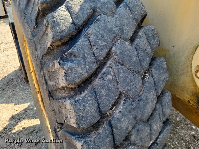 image for item DP5167 1987 Michigan L70  wheel loader