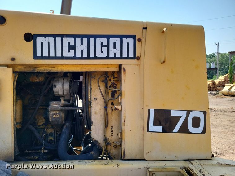 image for item DP5167 1987 Michigan L70  wheel loader