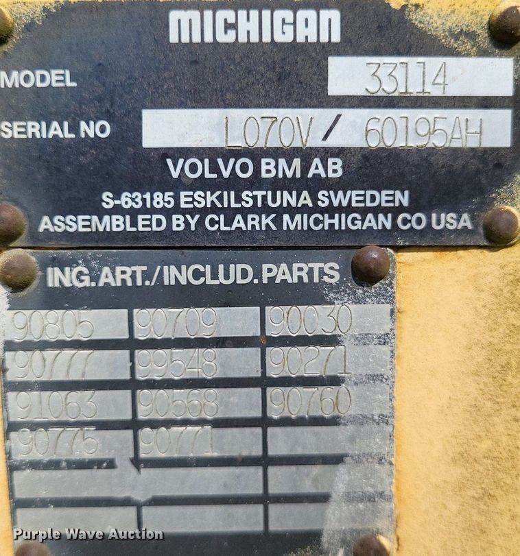 image for item DP5167 1987 Michigan L70  wheel loader