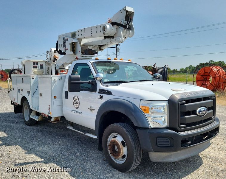 image for item DP5173 2011 Ford F550 Super Duty  bucket truck