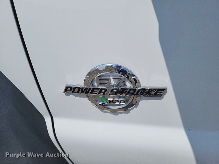 image for item DP5173 2011 Ford F550 Super Duty  bucket truck