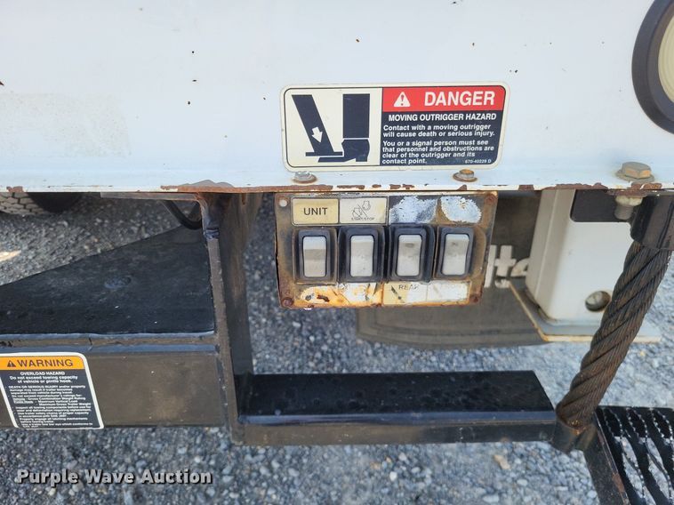 image for item DP5173 2011 Ford F550 Super Duty  bucket truck