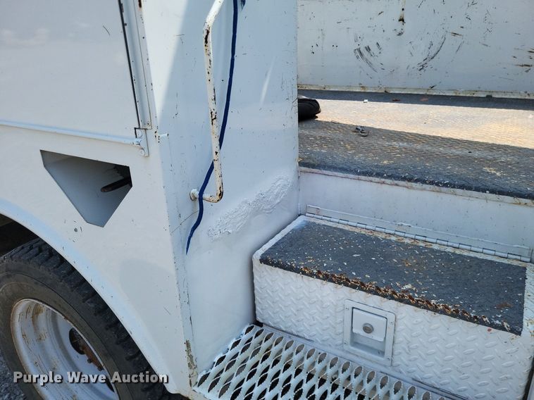 image for item DP5173 2011 Ford F550 Super Duty  bucket truck