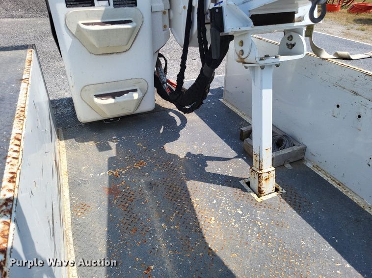 image for item DP5173 2011 Ford F550 Super Duty  bucket truck