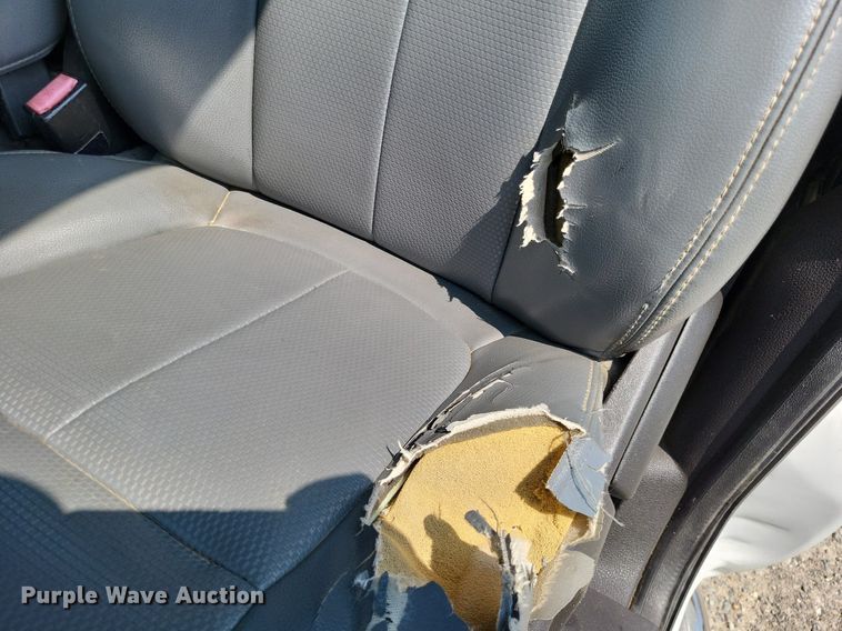 image for item DP5173 2011 Ford F550 Super Duty  bucket truck