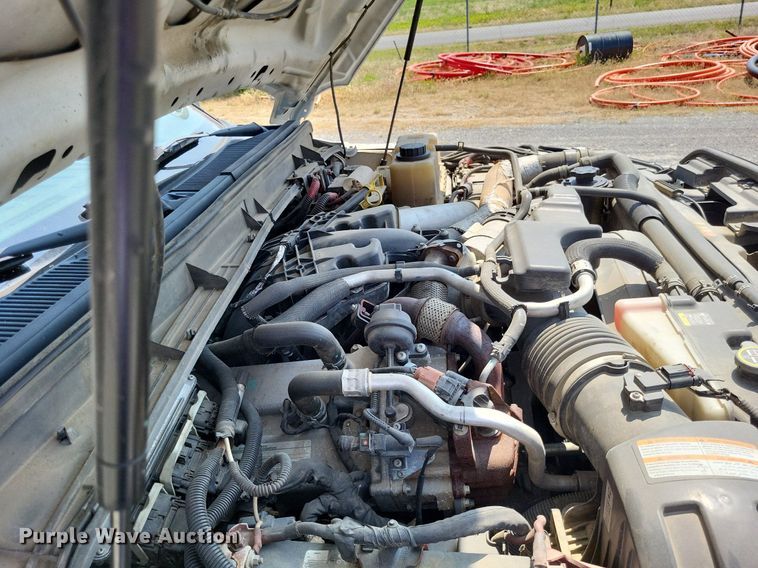image for item DP5173 2011 Ford F550 Super Duty  bucket truck