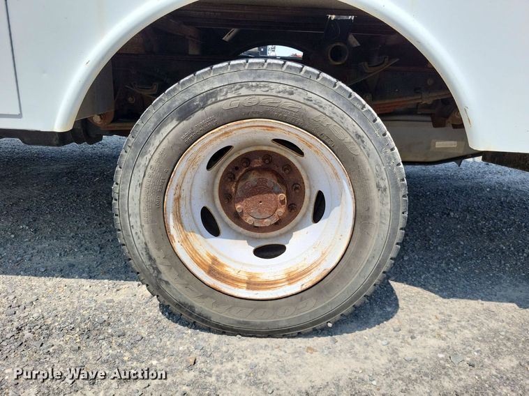 image for item DP5173 2011 Ford F550 Super Duty  bucket truck