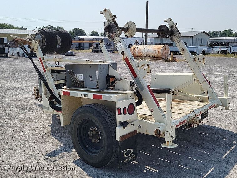 image for item DP5174 2015 Larson 5620  reel trailer