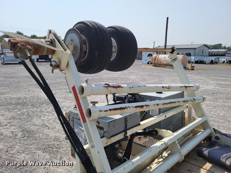 image for item DP5174 2015 Larson 5620  reel trailer