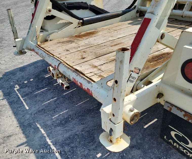 image for item DP5174 2015 Larson 5620  reel trailer