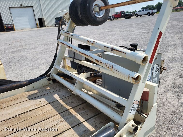 image for item DP5174 2015 Larson 5620  reel trailer